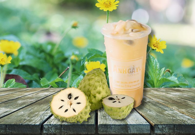 Trà Mãng Cầu - Size: L: 700ml - M: 1000ml
Ly trà thanh mát, với vị ngọt thơm và chua nhẹ từ mãng cầu, tan chảy nơi đầu lưỡi, đánh thức mọi giác quan.